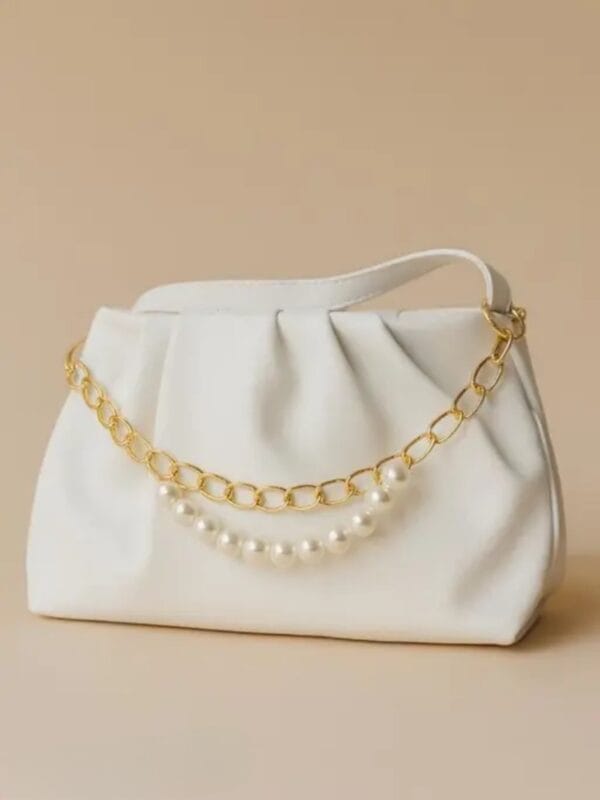 woman new styles seling bags