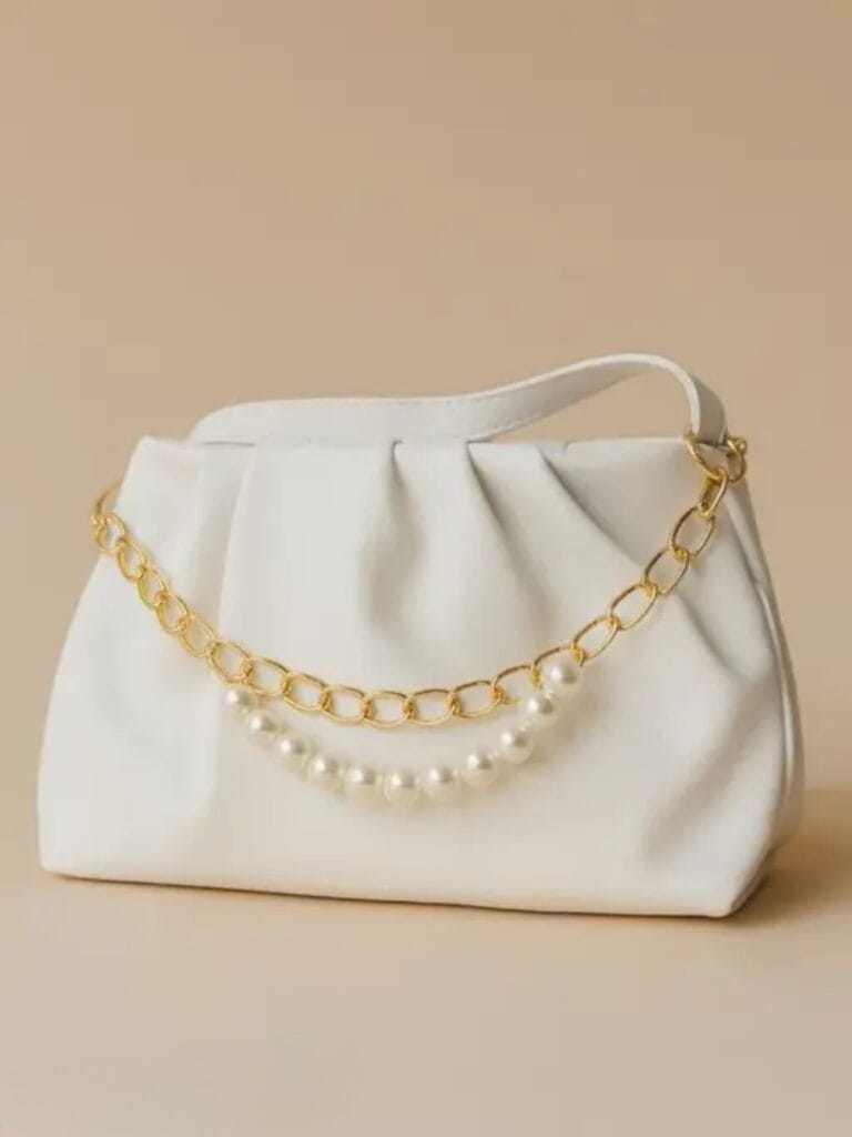 woman new styles seling bags